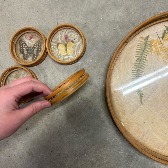 Vintage 1970s Pressed Butterfly BambooTray & Coasters set 5 pieces - Picture 7 of 7